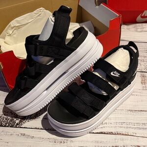 Nike Black and White Platform Sport Sandals
